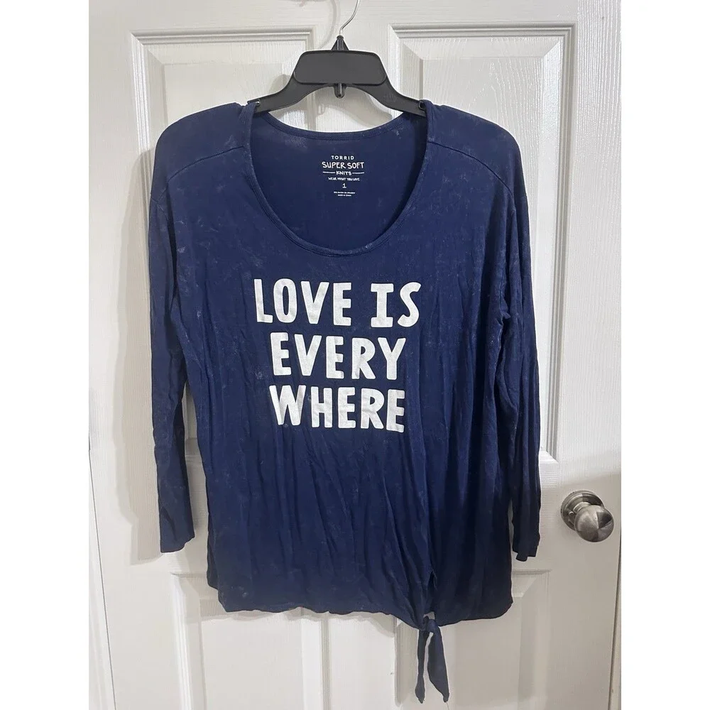 Torrid Super Soft Knit Navy Tie Front Graphic Top 'Love Is Everywhere' Plus 1 - Picture 1 of 3
